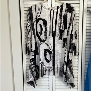 Jess & Jane 3/4 Sleeve Top Abstract Black and White Sz Medium